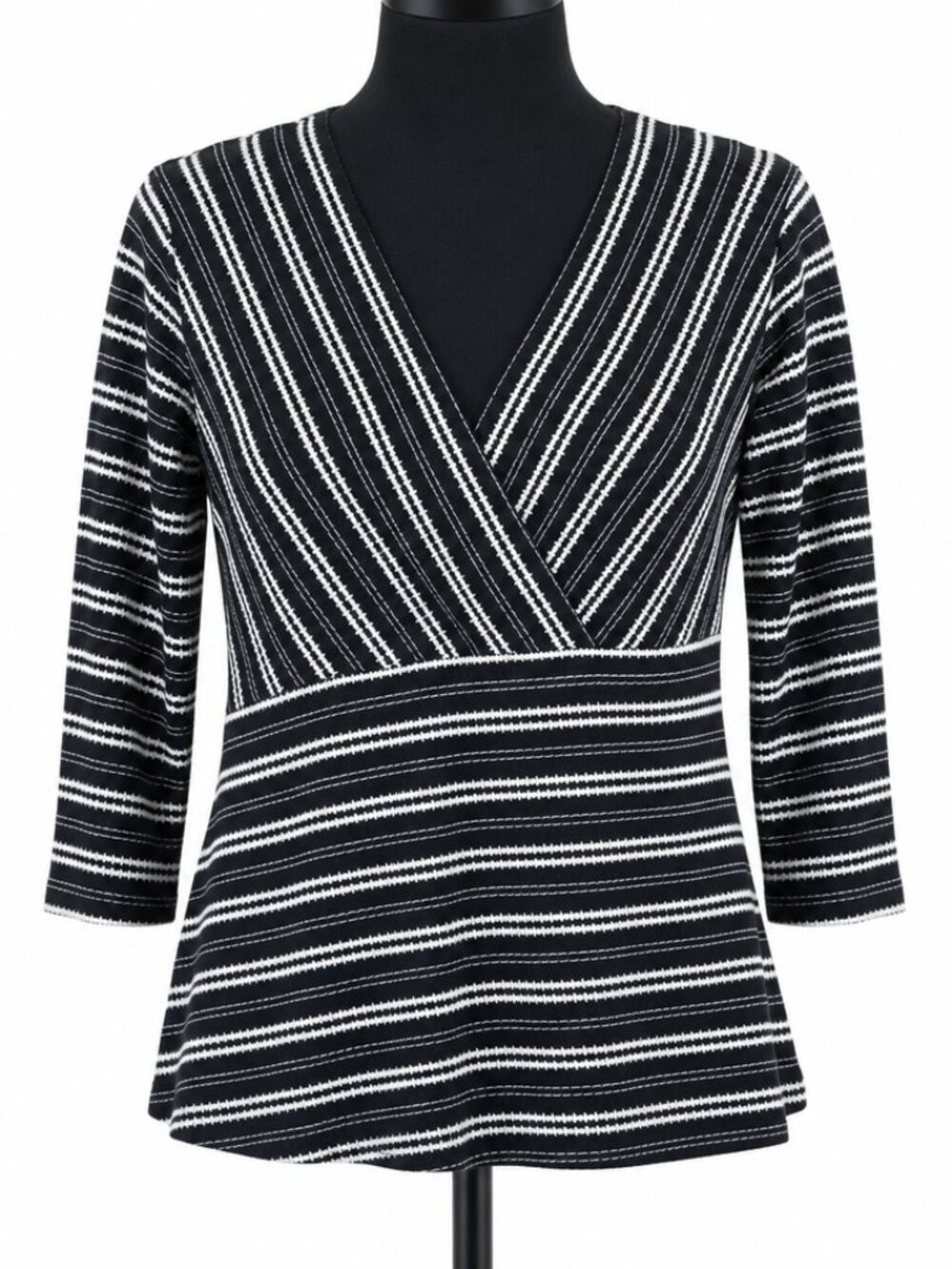 Dana Buchman V Neck Top Size Medium